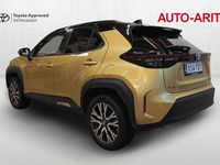 Käytetty Toyota Yaris Cross 116 HP (85 kW) 2023 Keltainen Katumaasturi