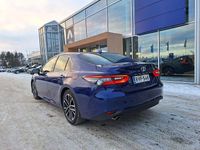 Käytetty Toyota Camry Style 218 HP (160 kW) 2023 Met. sininen Sedan