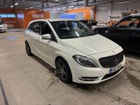 Käytetty Mercedes B180 109 HP (80 kW) 2014 Tila-auto