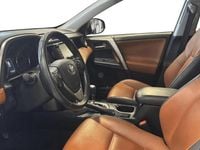 Käytetty Toyota RAV4 Hybrid Premium 155 HP (114 kW) 2018 Katumaasturi