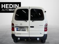 käytetty Toyota HiAce 2,5 D-4D 4WD 117 5ov //