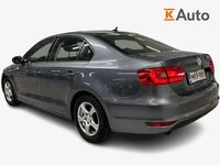 Käytetty VW Jetta Comfortline 105 HP (77 kW) 2011 Harmaa Sedan