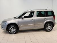 Käytetty Skoda Yeti 110 HP (80 kW) 2016 Ruskea Katumaasturi