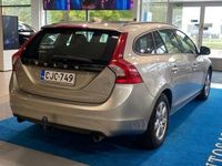 Käytetty Volvo V60 Kinetic 150 HP (110 kW) 2014 Farmari