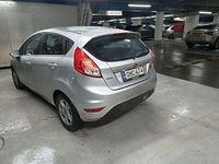 Käytetty Ford Fiesta Titanium 101 HP (74 kW) 2016 Harmaa Viistoperä