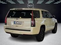 Käytetty Cadillac Escalade 426 HP (313 kW) 2016 Katumaasturi