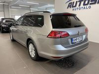 Käytetty VW Golf VII Comfortline 105 HP (77 kW) 2014 Harmaa Farmari