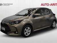 Käytetty Toyota Yaris Hybrid Active 116 HP (85 kW) 2024 Ruskea Viistoperä