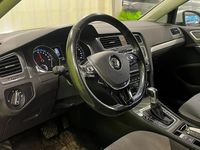 Käytetty VW Golf 85 kW (116 HP) 2015 Valkoinen Sedan