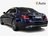 Käytetty Mercedes E200 Business 150 HP (110 kW) 2018 Sininen Sedan