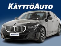 Uusi BMW 530e Comfort Edition 299 HP (219 kW) 2025 Saphir schwarz Sedan