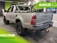 Käytetty Toyota HiLux SR 144 HP (105 kW) 2011 Hopea / harmaa Nouto