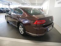 Käytetty VW Passat Highline 150 HP (110 kW) 2015 Punainen Sedan