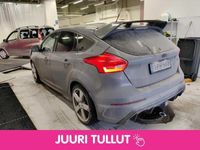 käytetty Ford Focus FocusRS 2.3 350hv #Juuri tullut #Näyttävä! #Recaro #Kattoluukku #Keyless #Kamera #Sony-äänentoisto #Juuri katsastettu