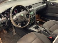 käytetty Skoda Superb 14 TSI Comfort ** Koukku / Automaatti ilmastointi / Vakkari **