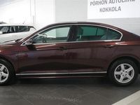 Käytetty VW Passat Highline 150 HP (110 kW) 2015 Punainen Sedan