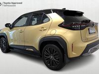 Käytetty Toyota Yaris Cross 116 HP (85 kW) 2022 Keltainen Katumaasturi