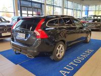 käytetty Volvo V60 D4 AWD Summum aut - On Call, Ratinlämmitin, Sähköpenkit, Huoltokirja!