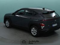 Käytetty Hyundai Kona Comfort 141 HP (103 kW) 2024 Harmaa Katumaasturi
