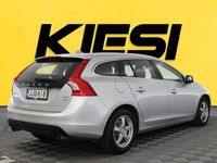 Käytetty Volvo V60 R-Design 163 HP (119 kW) 2013 Valkoinen Farmari
