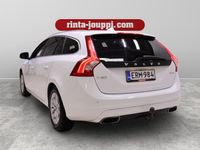 käytetty Volvo V60 T5 Summum Edition aut - Webasto, VOC, Vetokoukku, Parkkitutkat!