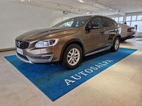 Käytetty Volvo V60 CC Summum 190 HP (139 kW) 2016 Farmari