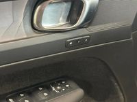 Käytetty Volvo XC40 Plus 169 kW (231 HP) 2023 Musta Katumaasturi