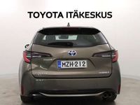 käytetty Toyota Corolla 1,6 Dual VVT-i Linea Terra 4ov / Siisti / Juuri huollettu / Lämpöpaketti /