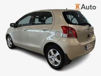 Käytetty Toyota Yaris Edition 99 HP (72 kW) 2011 Hopea Viistoperä