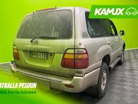 Käytetty Toyota Land Cruiser 204 HP (150 kW) 2002 Hopea / harmaa Katumaasturi