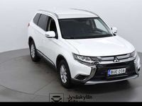 käytetty Mitsubishi Outlander 2,0 MIVEC Intense MT 2WD 5P | täydellisesti merkkihuollettu |