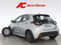 Käytetty Toyota Yaris Hybrid 116 HP (85 kW) 2025 Hopea Viistoperä