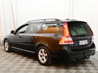 käytetty Volvo V70 D5 AWD Momentum //