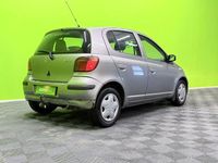 Käytetty Toyota Yaris 65 HP (47 kW) 2004 Hopea / harmaa Viistoperä