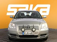 Käytetty Toyota Avensis 110 HP (80 kW) 2005 Sedan