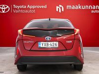 Käytetty Toyota Prius 122 HP (89 kW) 2020 Punainen Viistoperä