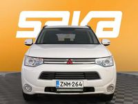 Käytetty Mitsubishi Outlander P-HEV Instyle 203 HP (149 kW) 2014 Farmari