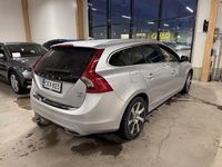 Käytetty Volvo V60 Summum 215 HP (158 kW) 2015 Farmari