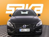Käytetty Volvo V60 Momentum 215 HP (158 kW) 2015 Farmari