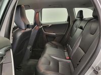 Käytetty Volvo XC60 Summum 181 HP (133 kW) 2015 Hopea Katumaasturi