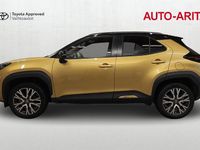 Käytetty Toyota Yaris Cross 116 HP (85 kW) 2023 Keltainen Katumaasturi