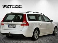 Käytetty Volvo V70 Kinetic 114 HP (83 kW) 2015 Valkoinen Farmari