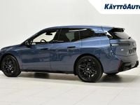 Uusi BMW iX Comfort Edition 400 kW (544 HP) 2026 Artic race blue meta Katumaasturi
