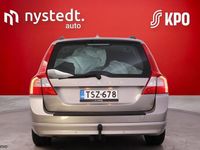 Käytetty Volvo V70 Momentum 175 HP (128 kW) 2010 Farmari