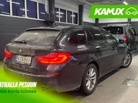 Käytetty BMW 520 Sport Line 258 HP (189 kW) 2018 Hopea / harmaa Sedan