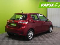 Käytetty Toyota Yaris Hybrid Active 73 HP (53 kW) 2018 Punainen Sedan
