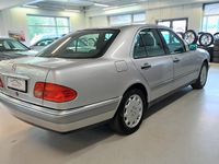 käytetty Mercedes E280 Elegance Autom, Erittäin asiallinen vähän ajettu!