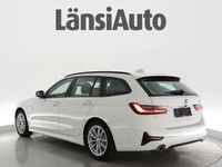 käytetty BMW 330e 330 G21 TouringBusiness Sport / Navigointi / Ledvalot / Wireless Charging