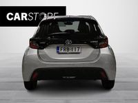 Käytetty Toyota Yaris Hybrid Active 116 HP (85 kW) 2021 Viistoperä