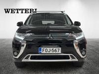 Käytetty Mitsubishi Outlander P-HEV Invite 135 HP (99 kW) 2021 Katumaasturi